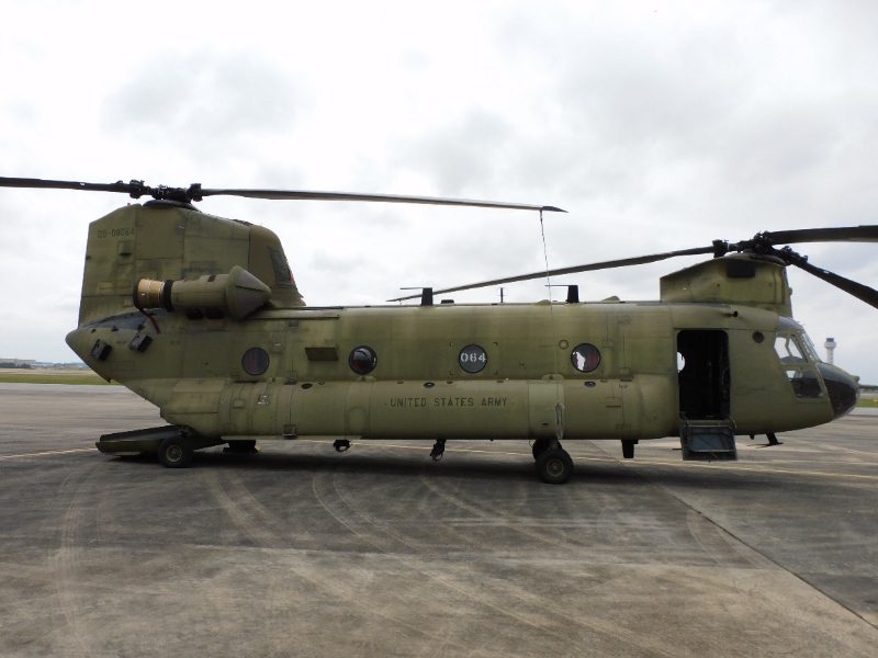 BOEING CH-47F CHINOOK HELICOPTER SN: 09-08064 — photo 1