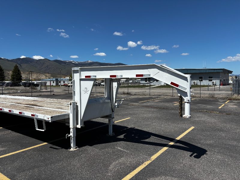 2023 Titan Gooseneck Trailer — photo 1