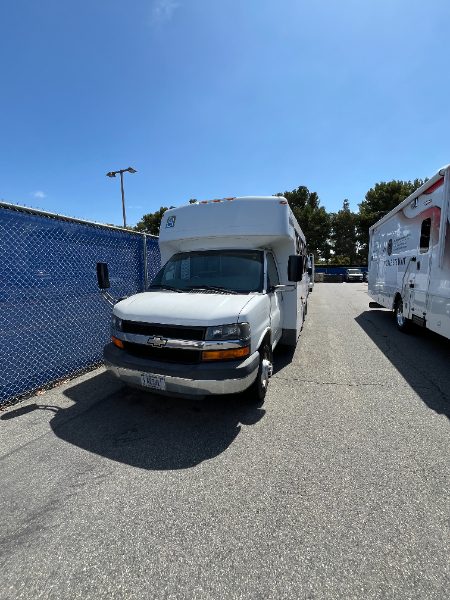 2015 Chevrolet Express — photo 1