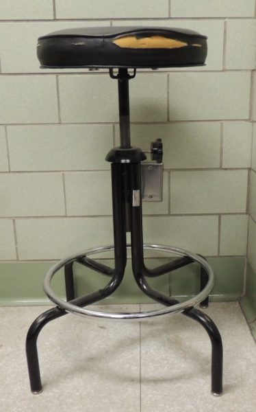 Stool — photo 1
