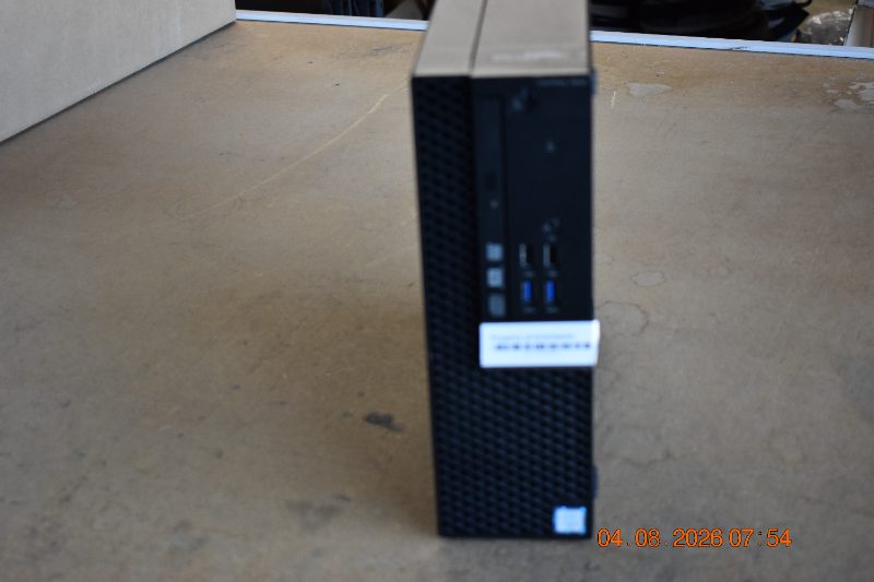 Desktop Computer — photo 1