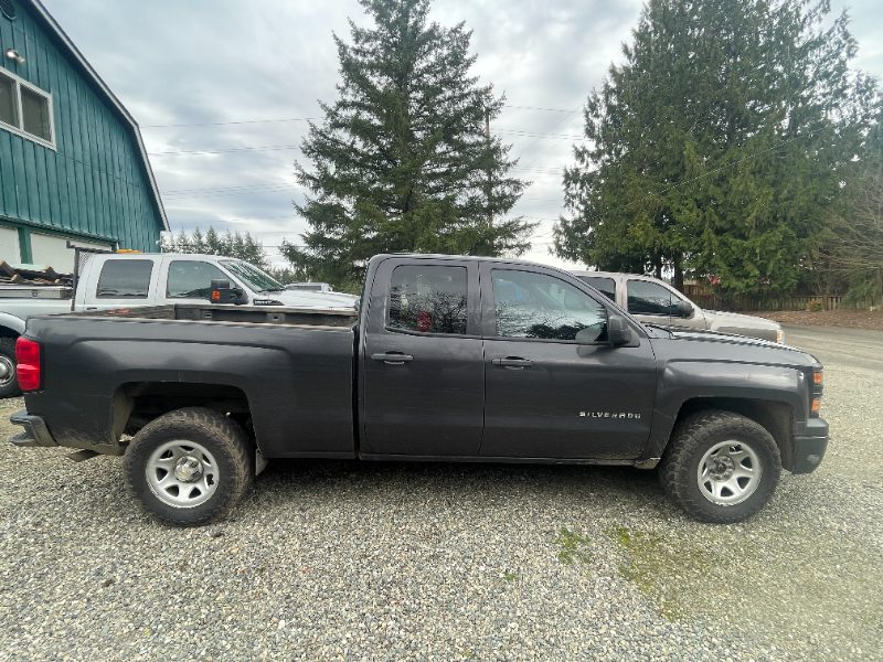 2015 Chevrolet Silverado - photo 1