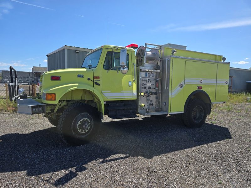 2002 International 4800 - photo 1