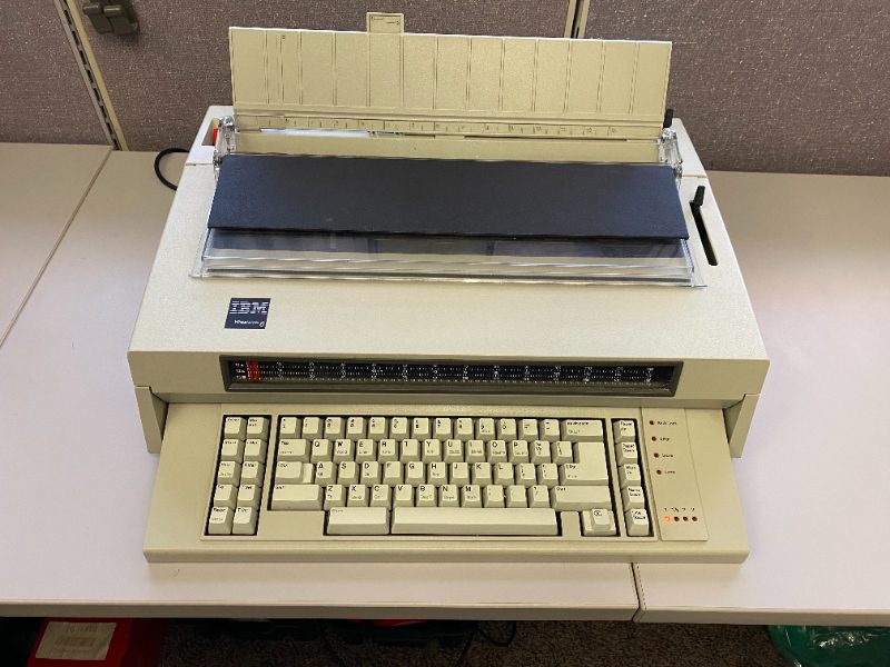 IBM Electric Typewriter - photo 1