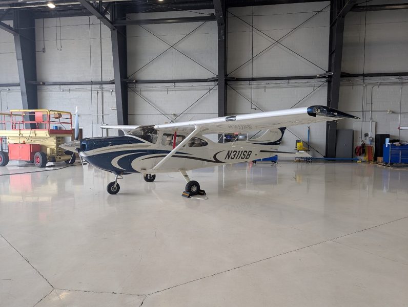 2010 Cessna 182 Skylane N311SB - photo 1