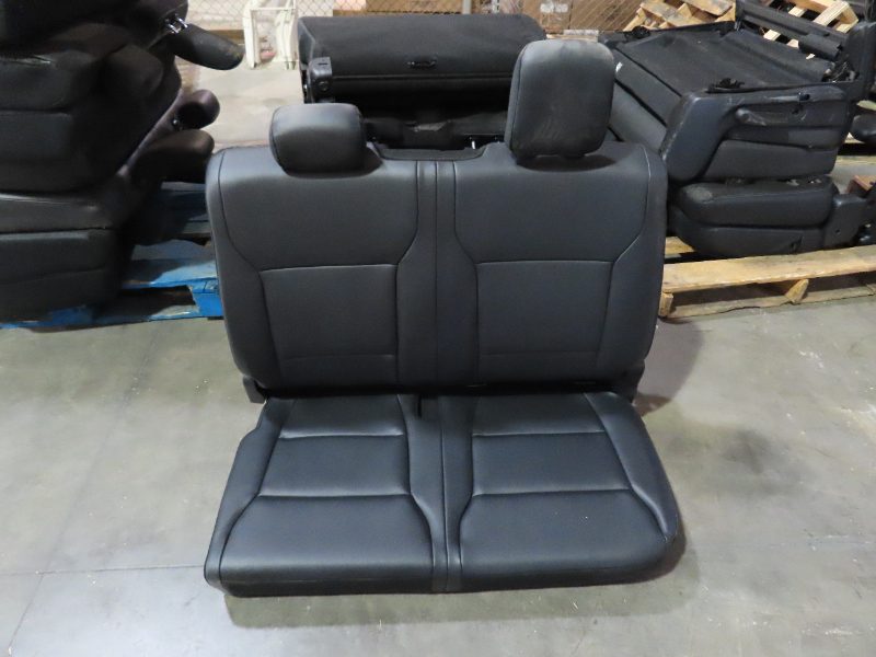 Double Rear Seats - photo 1