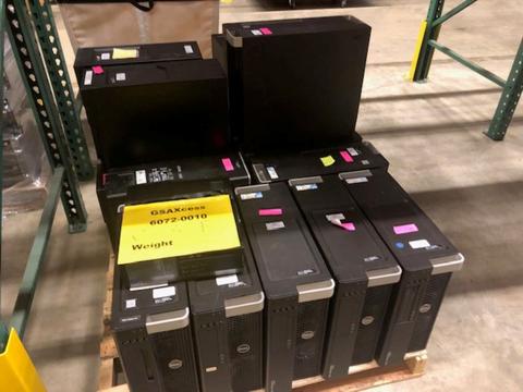 (1) LOT OF DESKTOPS