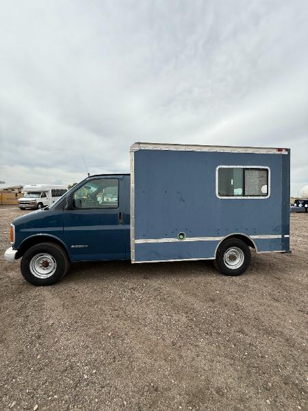 CHEVROLET EXPRESS BOX VAN