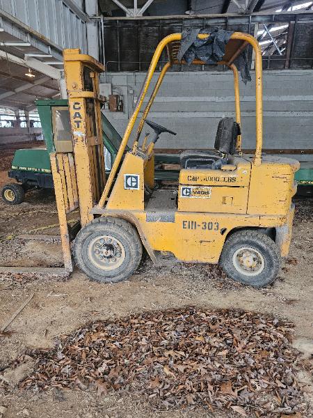 Caterpillar Forklift