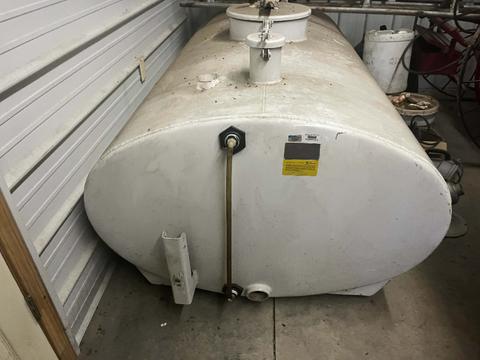 300 GALLON ALUMINUM WATER TANK