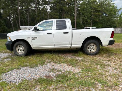2019 Ram 1500 4x4 Quad Cab 4 DR