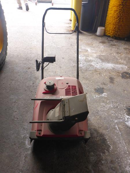 SNOW THROWER
