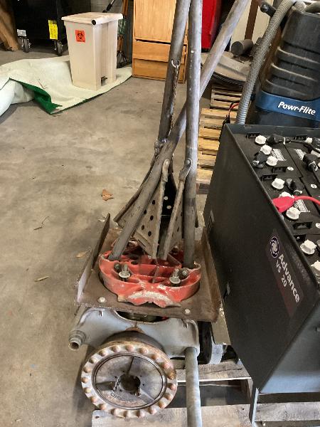 PIPE TRI-STAND