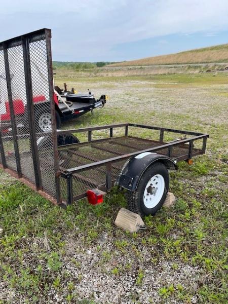 UTILITY TRAILER