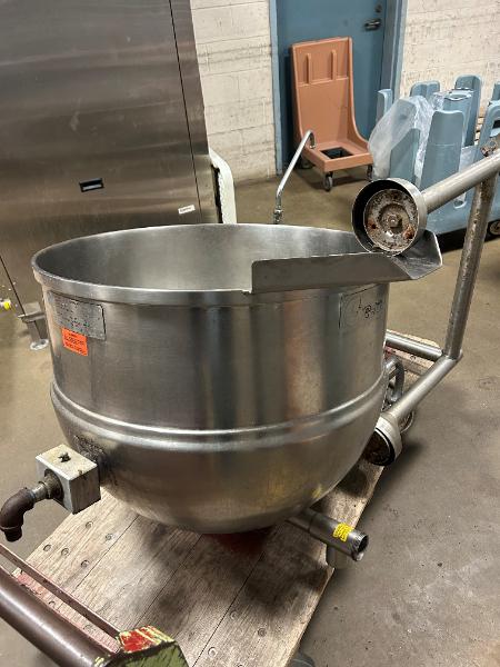 STEAM-JACKETED KETTLE