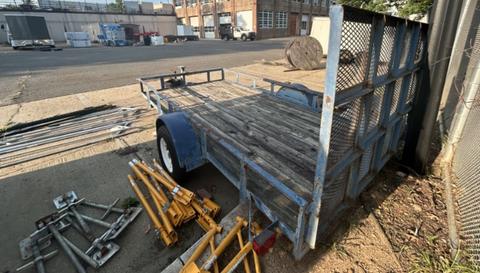 (1) UTILITY TRAILER