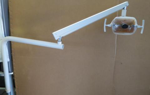 ADEC DENTAL CHAIR MOUNT LIGHT