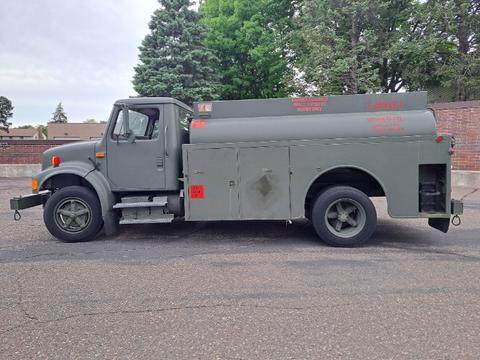 NAVISTAR FUEL SERVICE TRUCK