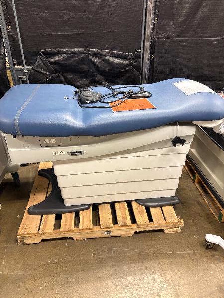 EXAM CHAIR