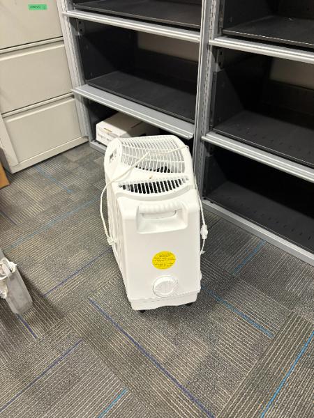 (1) HUMIDIFIER