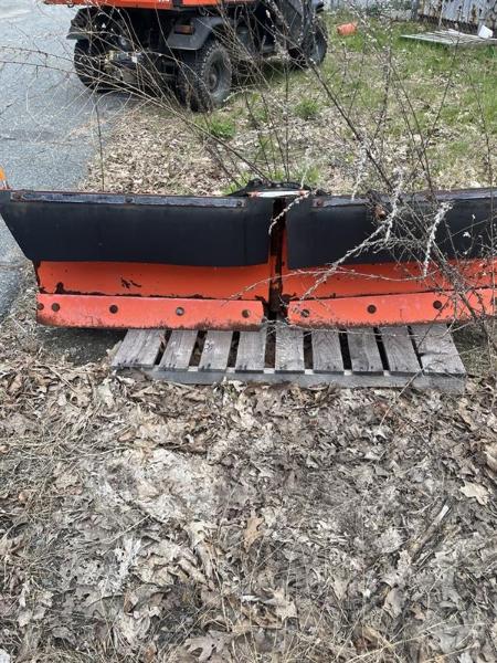KUBOTA 72 INCH V PLOW