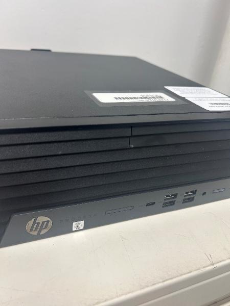 DESKTOP COMPUTER