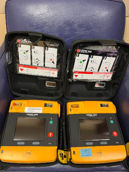 LIFEPAK DEFIBRILLATORS