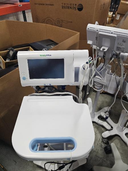 VITAL SIGNS MONITOR