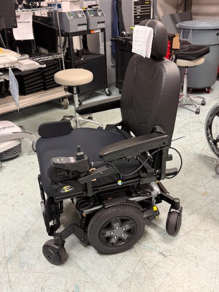 POWER WHEELCHAIR