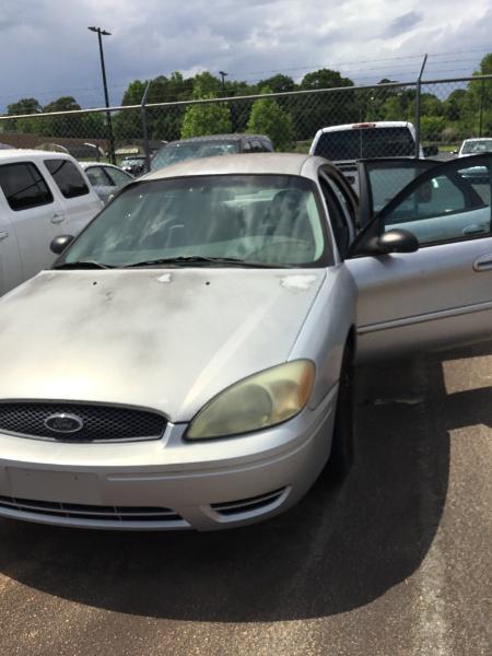 2004 Ford Taurus