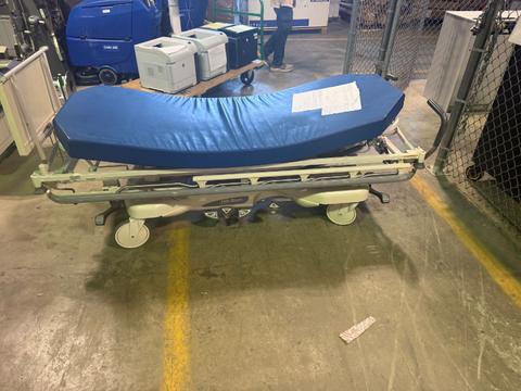 Hill-Rom P8000 Stretcher