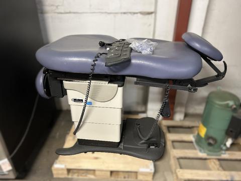 MIDMARK EXAM TABLE