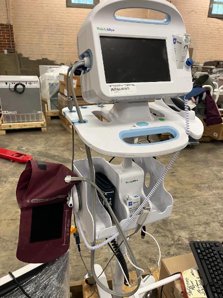 MEDICAL MONITOR
