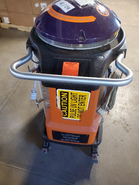 XENEX LIGHT STRIKE UV DISINFECTION REBOT
