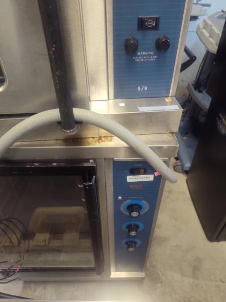 (1) DOUBLE OVEN INDUSTRIAL OVEN