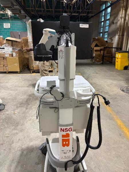 MOBILE WORKSTATION MED CART