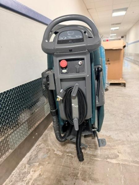 FLOOR SCRUBBERS