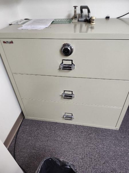 (1) Fire Proof Safe
