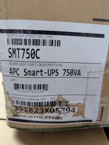 APC Smart-UPS  LCD