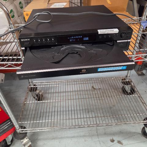 CD PLAYER