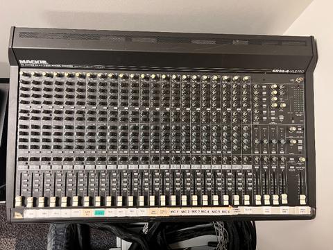 AUDIO MIXING CONSOLE