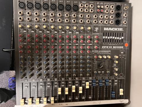 MACKIE SOUND MIXER