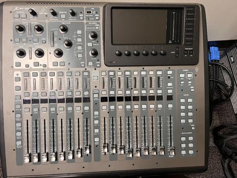 BEHRINGER X32 COMPACT SOUND MIXING CONSOLE