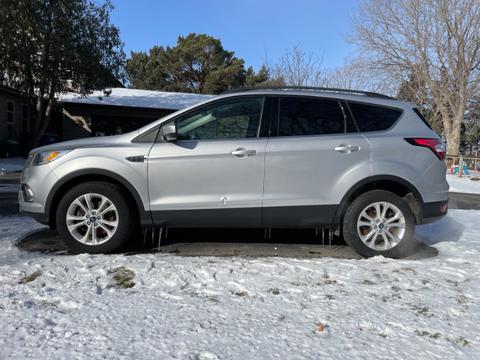 2018 Ford Escape SE 4WD SUV 4DR