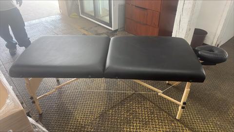 STRONGLITE PORTABLE MASSAGE TABLE