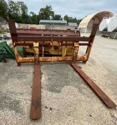 PALLET FORKS JRB ATTACHMENT