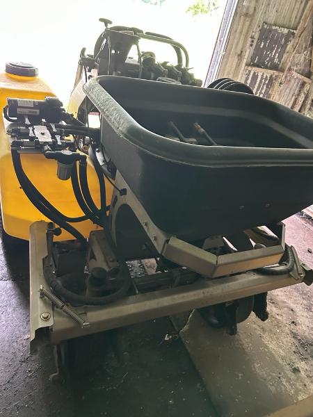 Spreader/sprayer