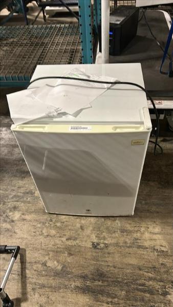 Summit FF28L Undercounter Refrigerator