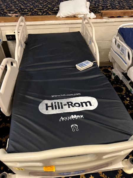 HILL ROM PATIENT BED