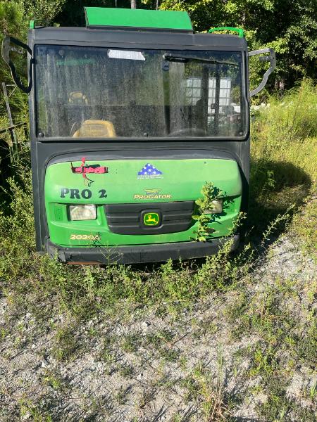 JOHN DEERE GATOR PRO